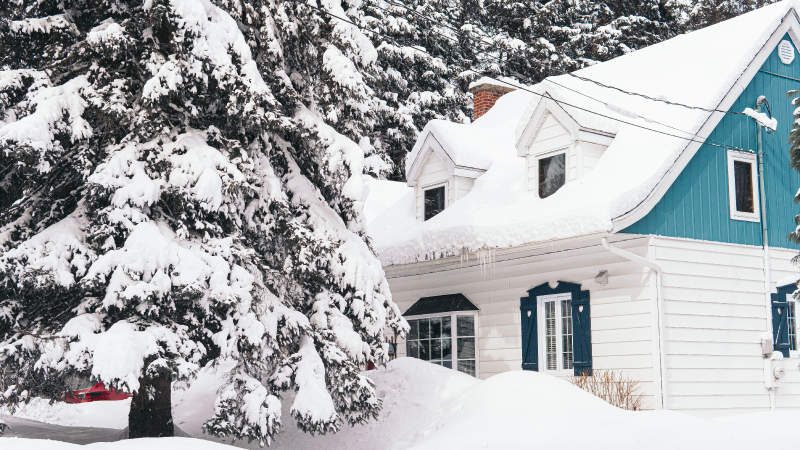 photo of an ice dam forming on a house